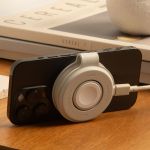 Native Union Voyage 2-in-1 Qi2 Foldable Wireless Charger Sand -  Ασύρματοι Φορτιστές στο Twiinshop